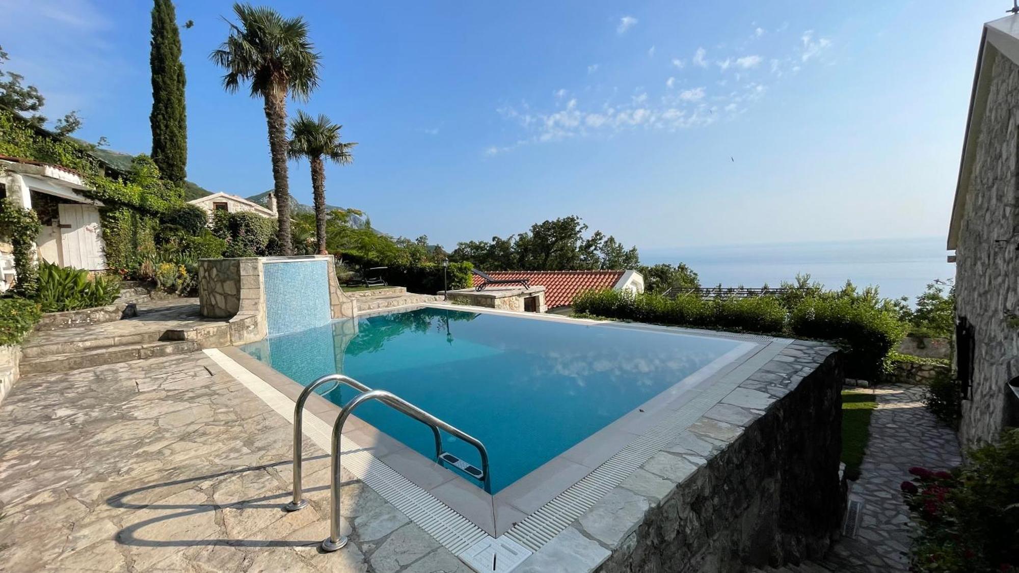 House In The Mountains Near Budva Exterior photo