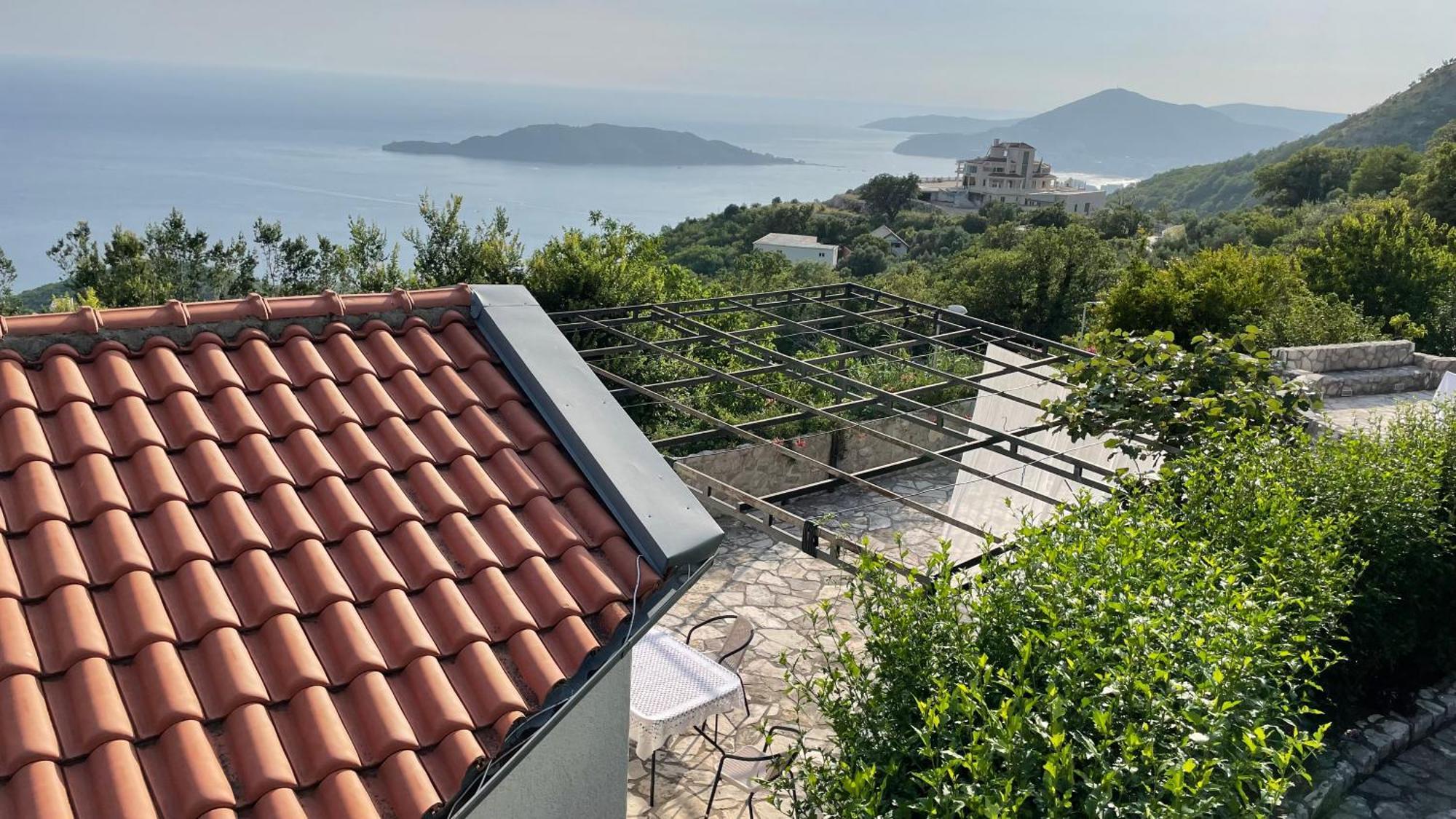 House In The Mountains Near Budva Exterior photo